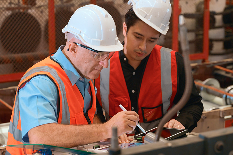 Gezielt Mitarbeiter aufbauen anhand detaillierter Performance-Reports in Totara Perform